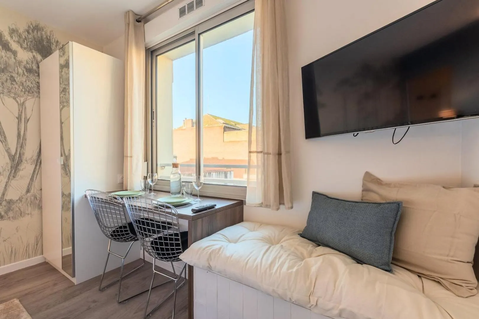 Studio Proche Ecoles, Commerces Et Centre-Ville Лилль